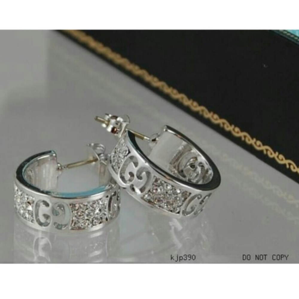 GG earrings